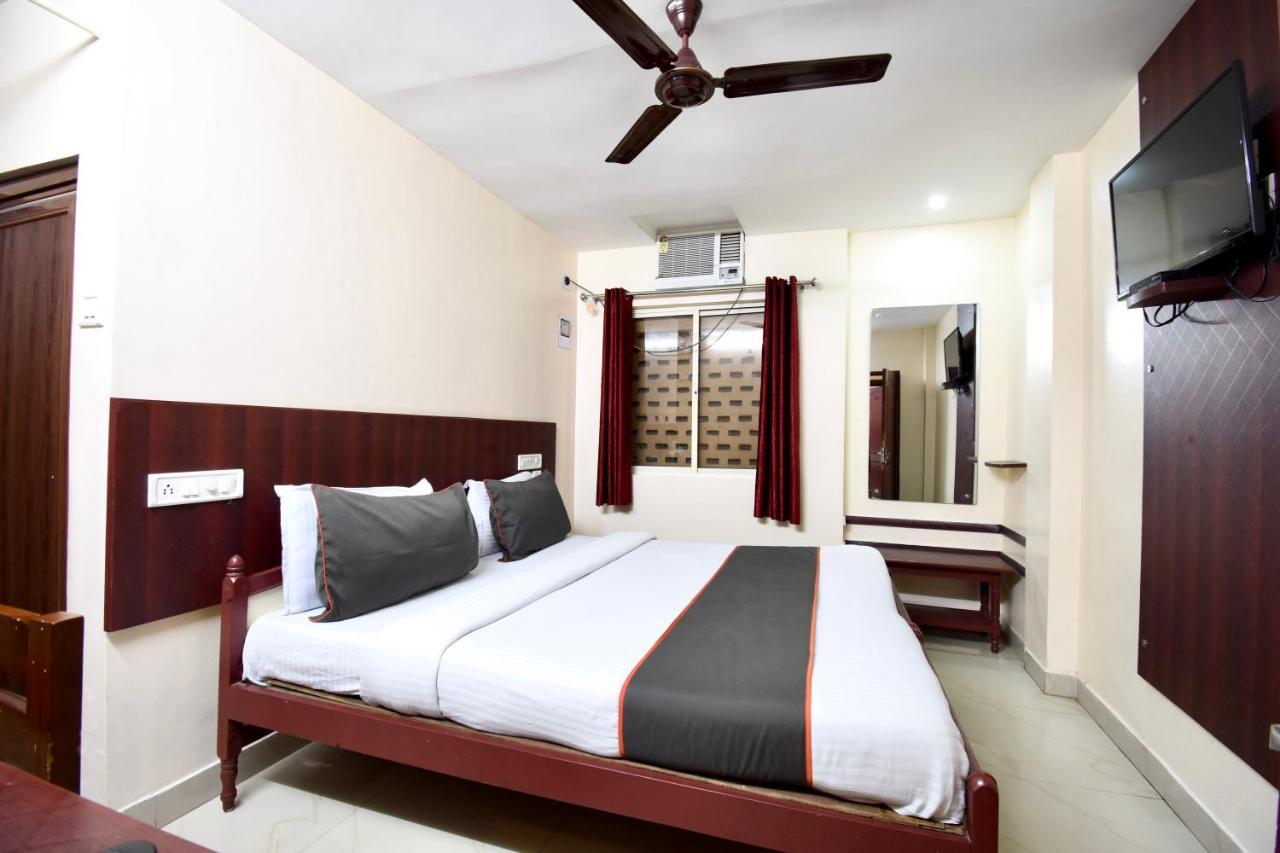 Hotel Rajdhani Bhubaneswar Buitenkant foto