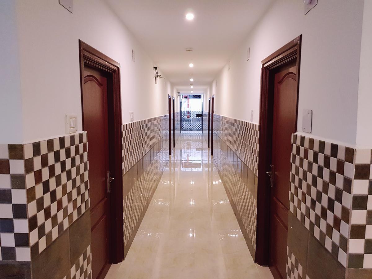 Hotel Rajdhani Bhubaneswar Buitenkant foto