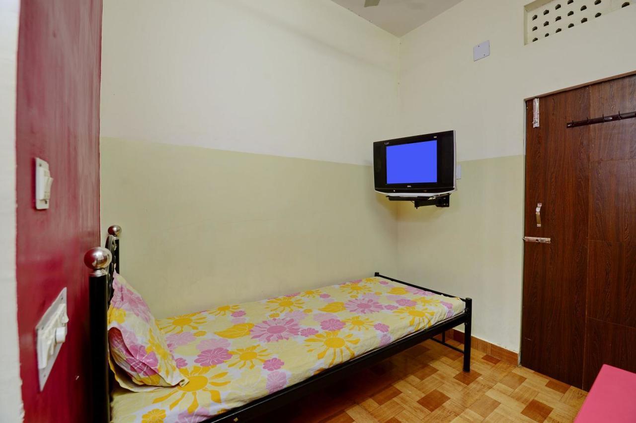 Hotel Rajdhani Bhubaneswar Buitenkant foto