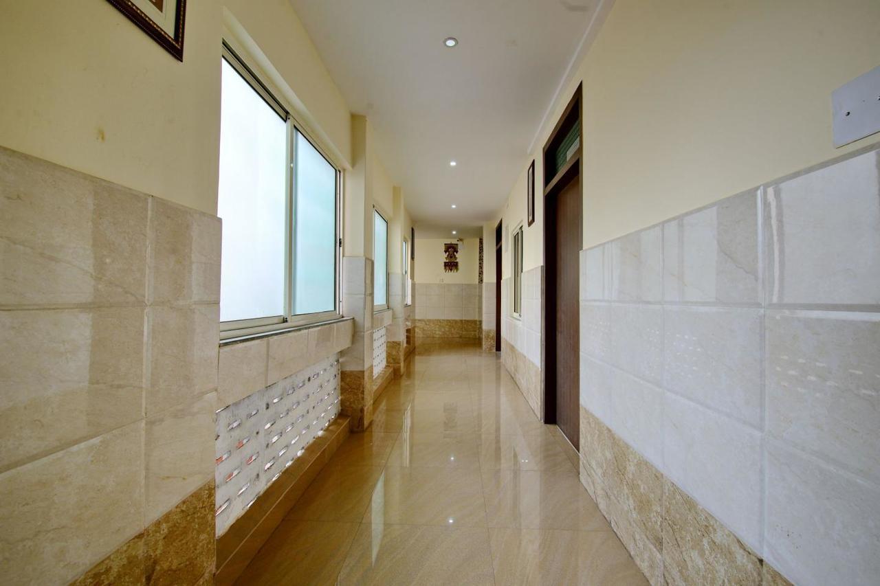 Hotel Rajdhani Bhubaneswar Buitenkant foto